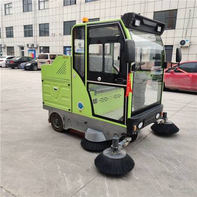 電動(dòng)清掃車 開(kāi)啟城市清潔智能綠色新篇章