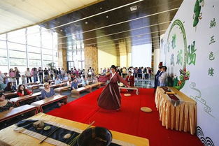 大報恩寺景區(qū)組織在寧留學生體驗端午傳統(tǒng)文化，促進中外文化藝術交流