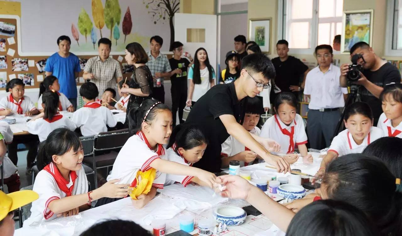 動態(tài) | “七彩燭光”藝術下鄉(xiāng)惠民生活動啟動 組織文化藝術交流活動
